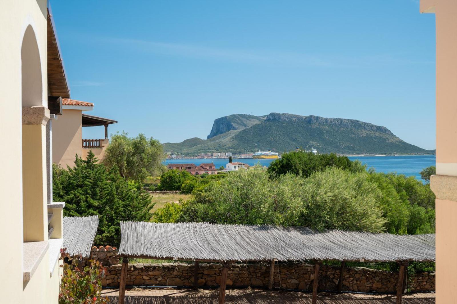 Spiaggia Bianca Pedra Rosa - Your House In Sardinia Golfo Aranci Exterior foto